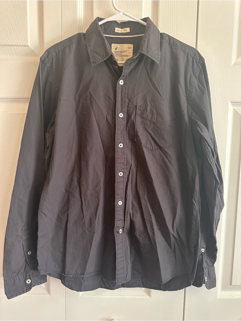 American Eagle Outfitters Men’s Black Lightweight Button-Up Shirt
